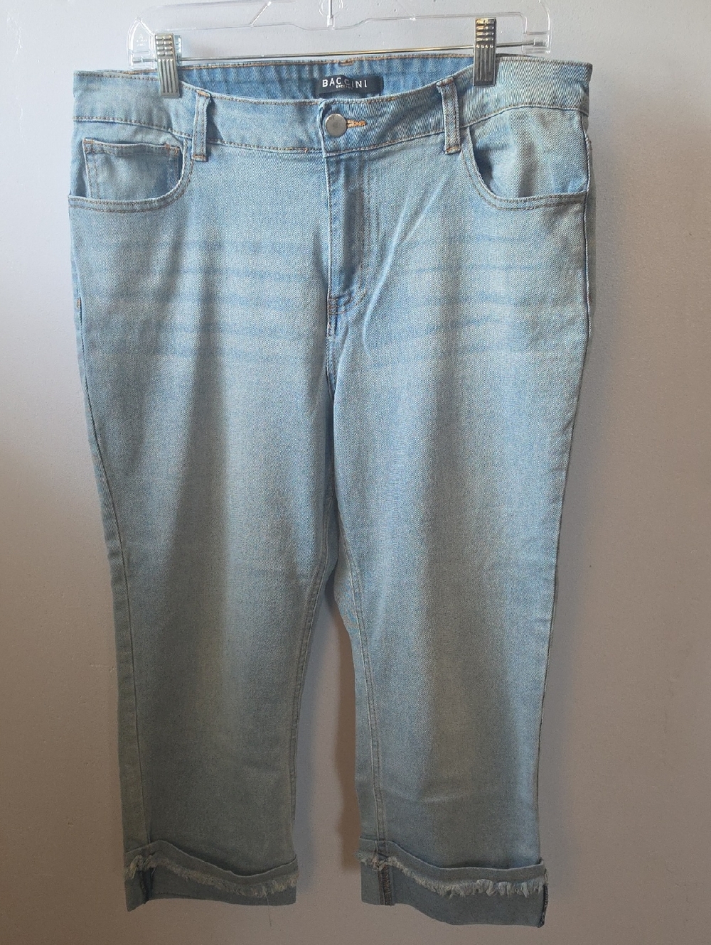 Baccini Light Wash Relaxed Women’s Jeans